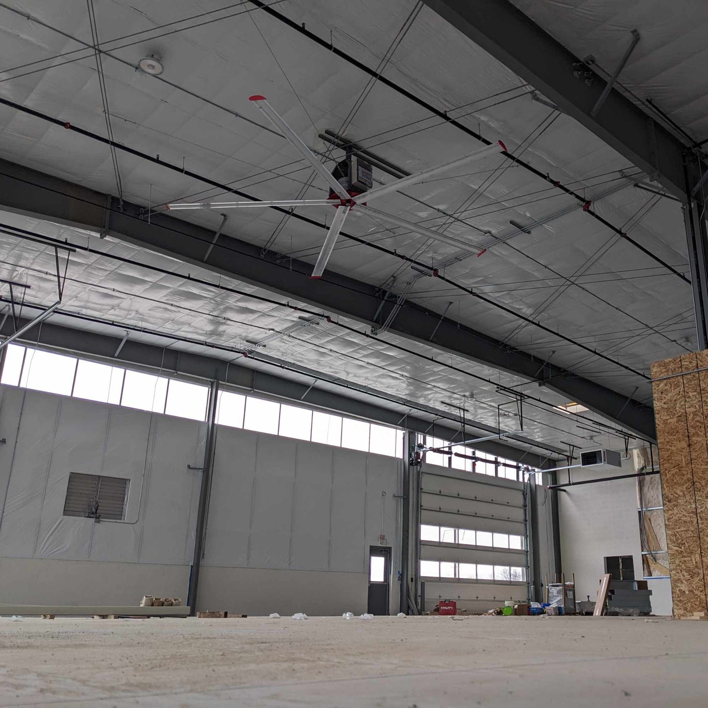 Fan2402T - 24 Foot Industrial HVLS Ceiling Fan